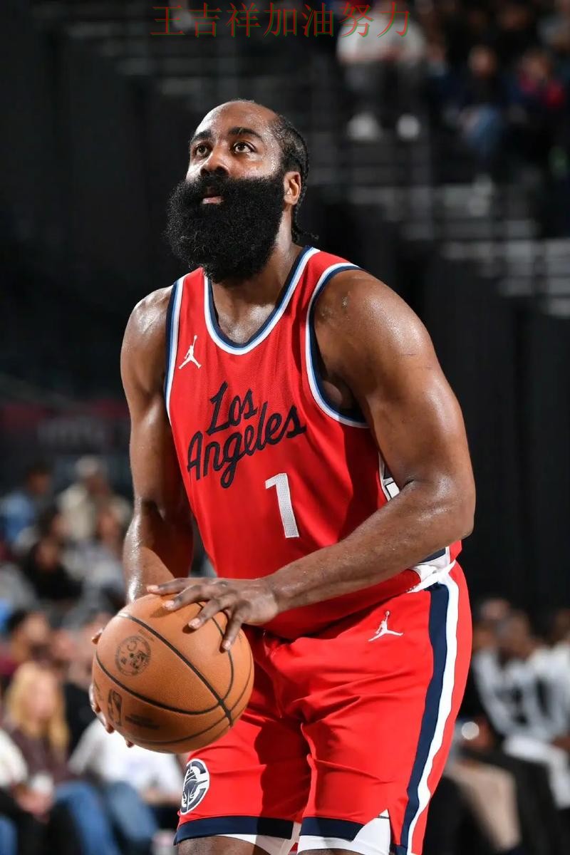 快船在法甲中主场取胜延续连胜势头 也让外界重新评估球队实力 快船在法甲中主场取胜延续连胜势头 也让外界重新评估球队实力